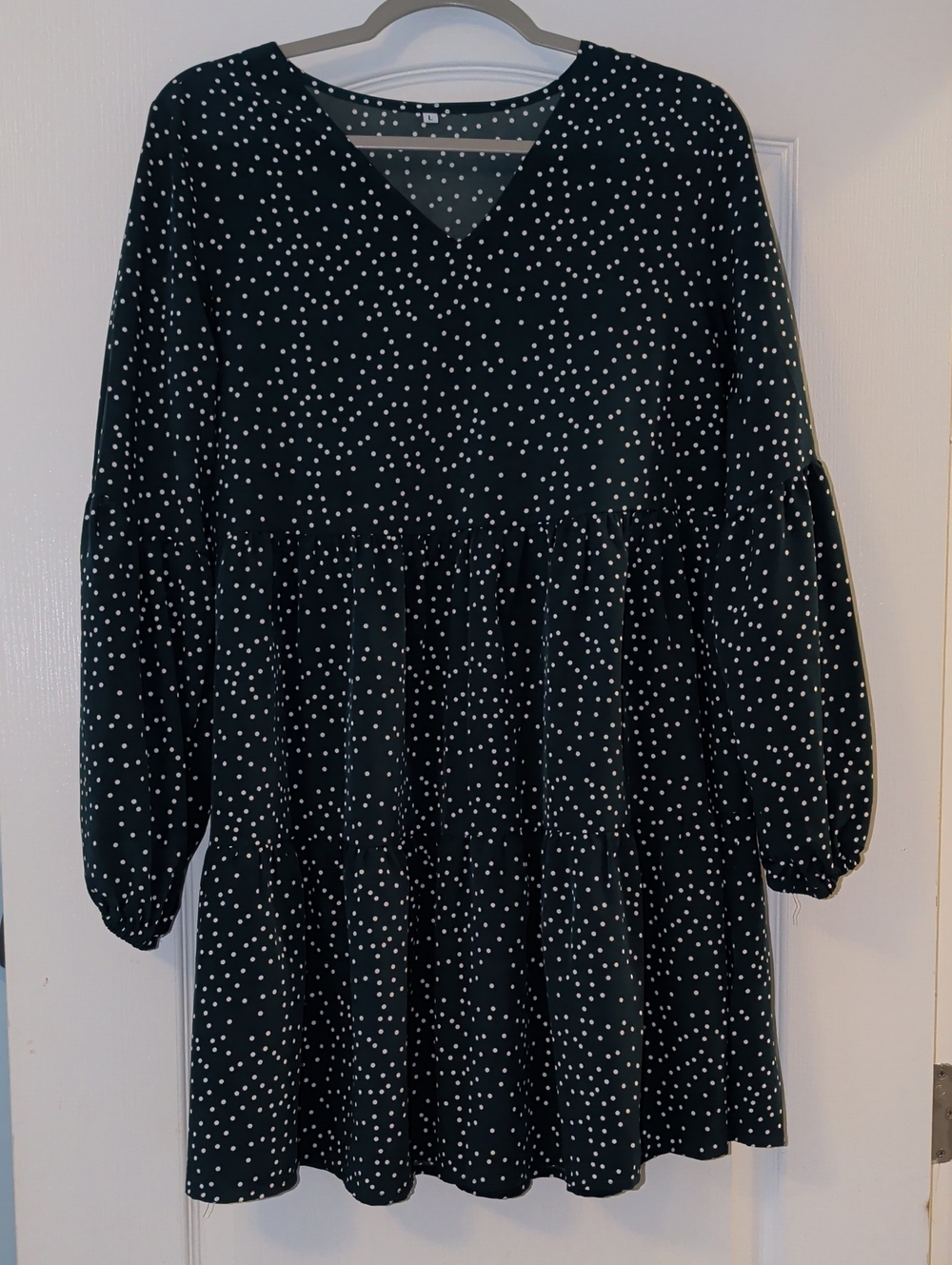 Green Polka Dot Long Sleeve V‑Neck Tiered Dress